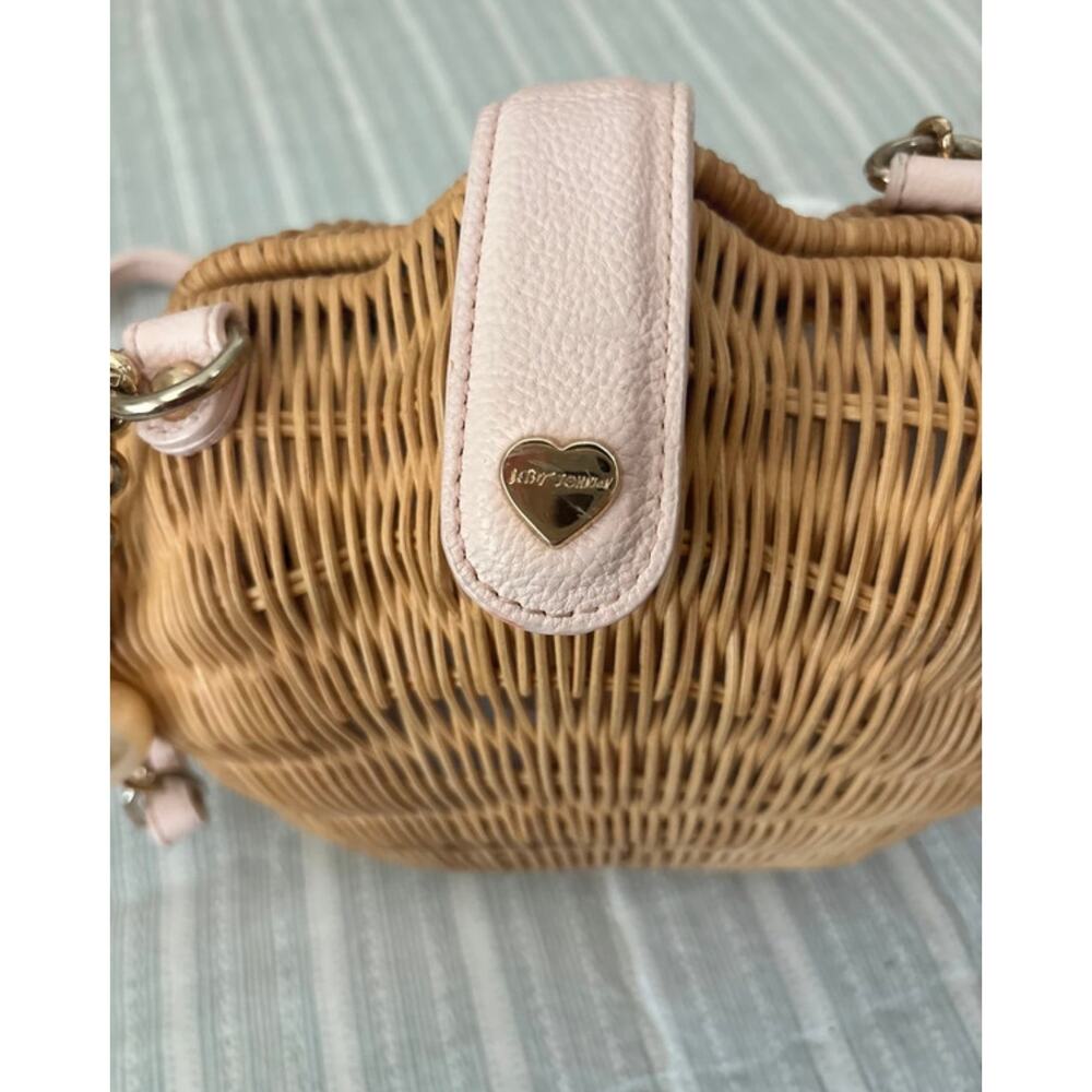 Betsey Johnson What the Shell Straw Wicker Crossbody Pearl Charm Purse Shell Bag - Picture 5 of 8